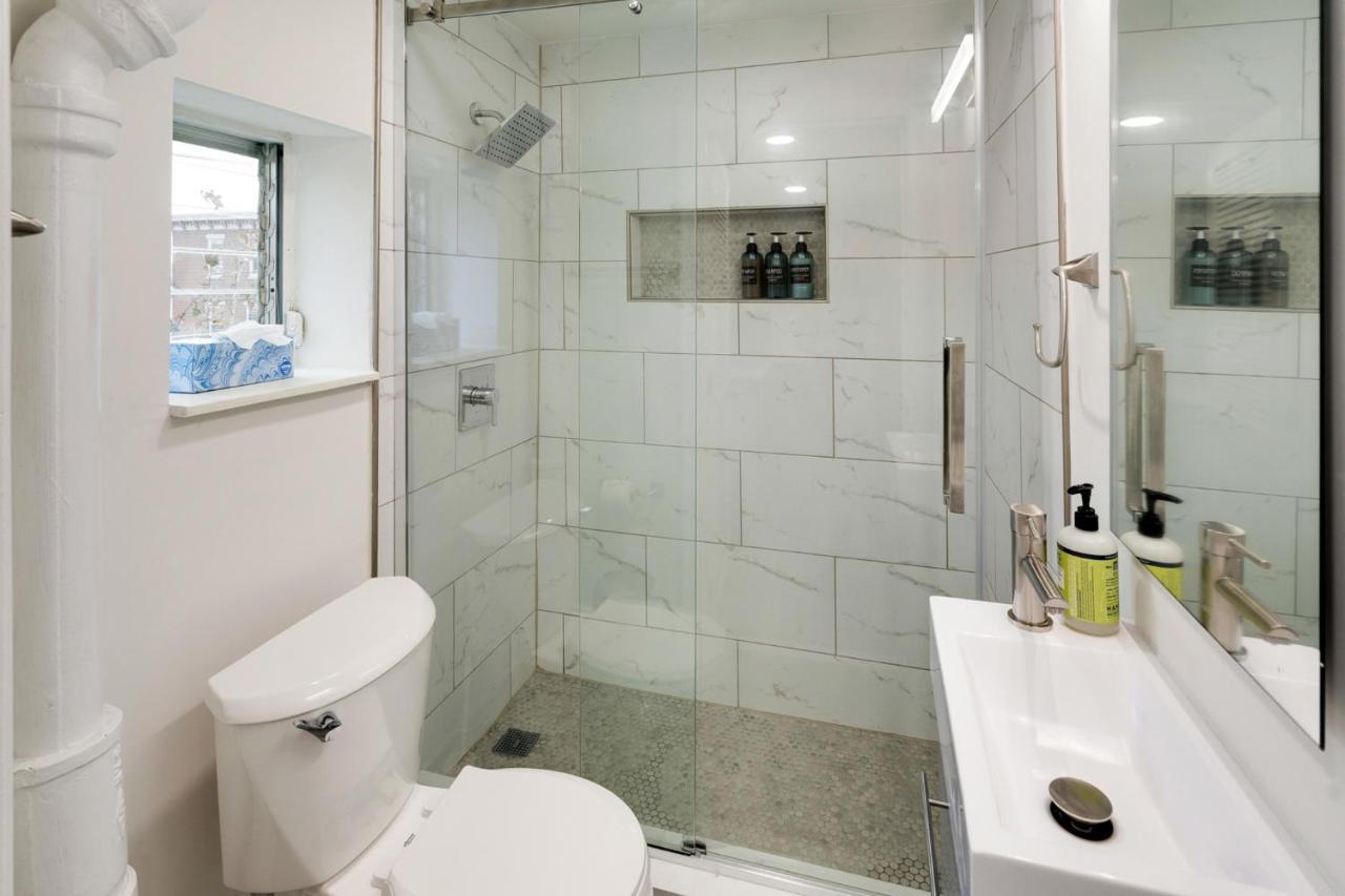 King Suite Luxurious, Modern Couple Retreat 费城 外观 照片